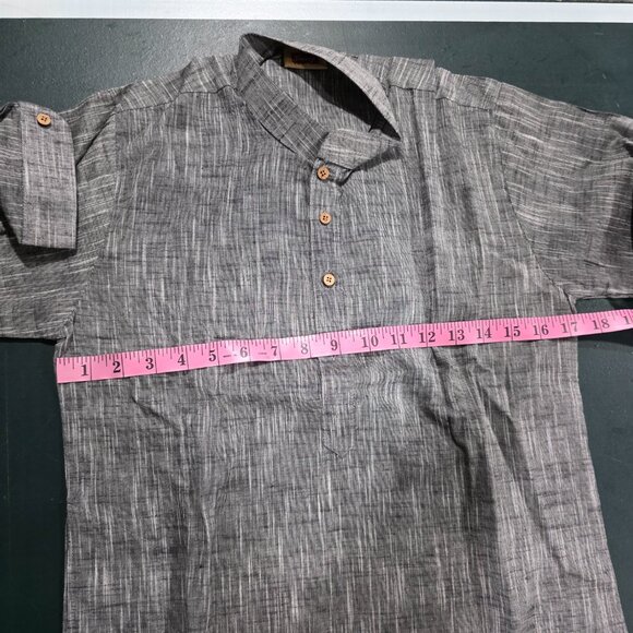 NWOT Gray Men’s Kurta (top only) - Picture 4 of 6